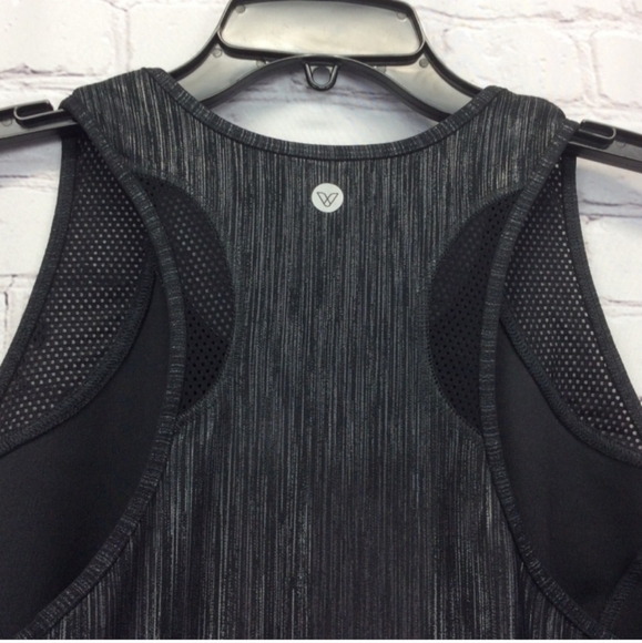 🆕LIVI Active Sleeveless Tank Top Shirt Size 18-20 Plus Size Athleisure Shirt - Picture 8 of 13
